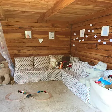 Zacisze Pensión 3*