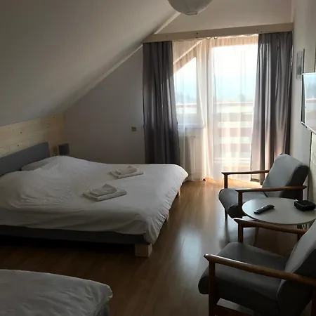 Zacisze Pensión 3*