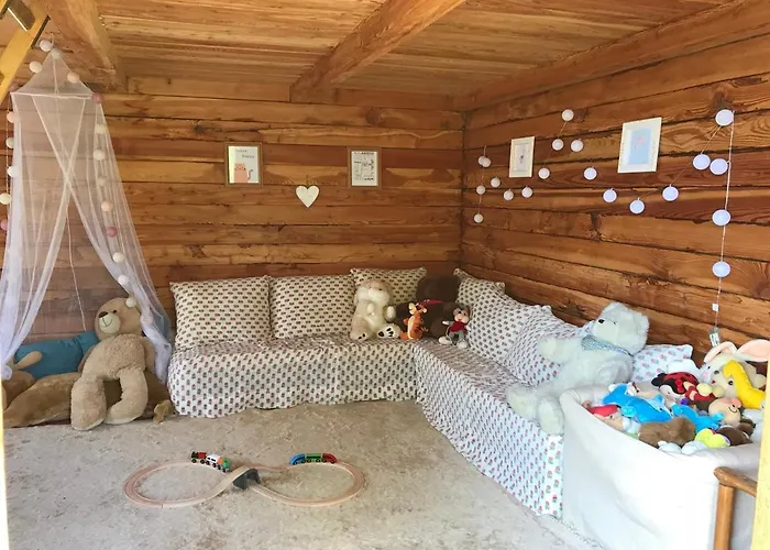 Zacisze בית הארחה 3*